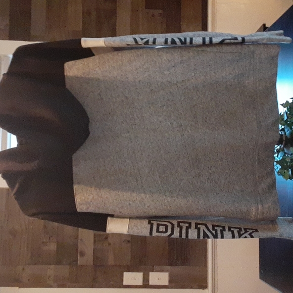 Victoria's Secret PINK pullover hoodie - Picture 2 of 9